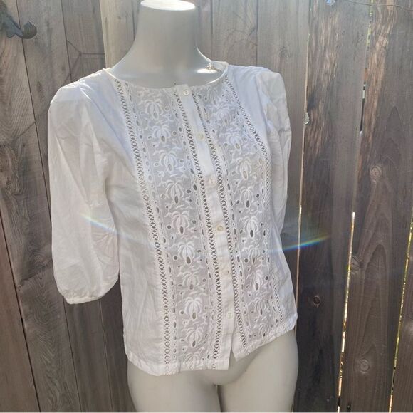 Simple retro white blouse - Picture 2 of 7